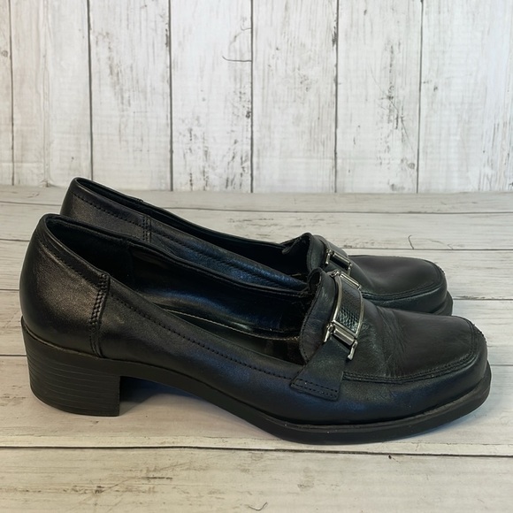 Vintage Predictions Black Leather Pewter Embellished Block Heel Loafer - Picture 12 of 14